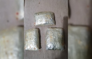 Antalya'da lahmacun dürümlerinin içinden uyuşturucu çıktı