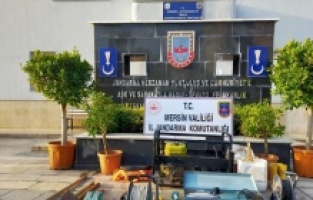 Mersin'de kaçak kazı yaptıkları iddia edilen 3 şüpheli yakalandı