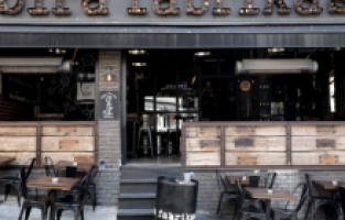 Kadıköy Bira Fabrikası: Nezih Bir Mekan Deneyimi