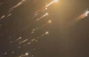 SpaceX'in Dev Roketi Starship Havada Patladı! Florida'da Uçuşlar Aksadı