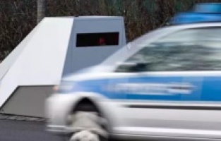 Sürücüler Dikkat! Araçta Cep Telefonu Kullanmanın Cezası Katlanıyor!