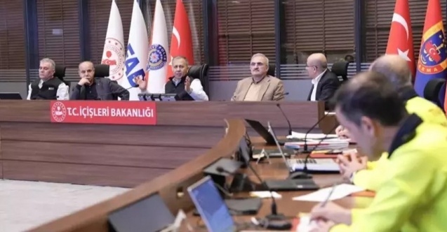 Bakan Yerlikaya’dan Kritik Trafik Uyarısı! "Denetimler Artıyor, Kurallara Uymayan Yandı!"
